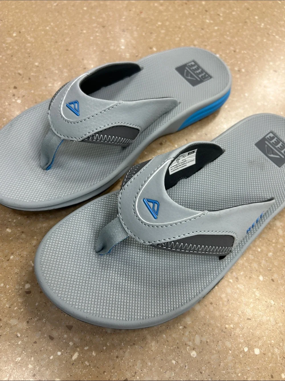 Reef Men’s Gray Casual Flip Flops Size: 9